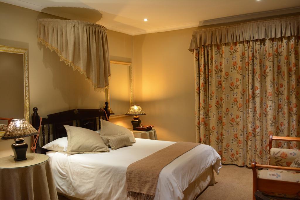 Le Chateau Guest House And Conference Centre Kempton Park Exterior photo