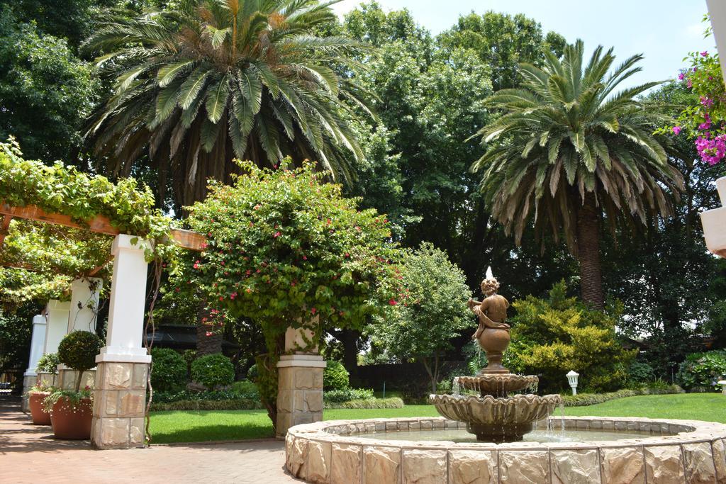 Le Chateau Guest House And Conference Centre Kempton Park Exterior photo